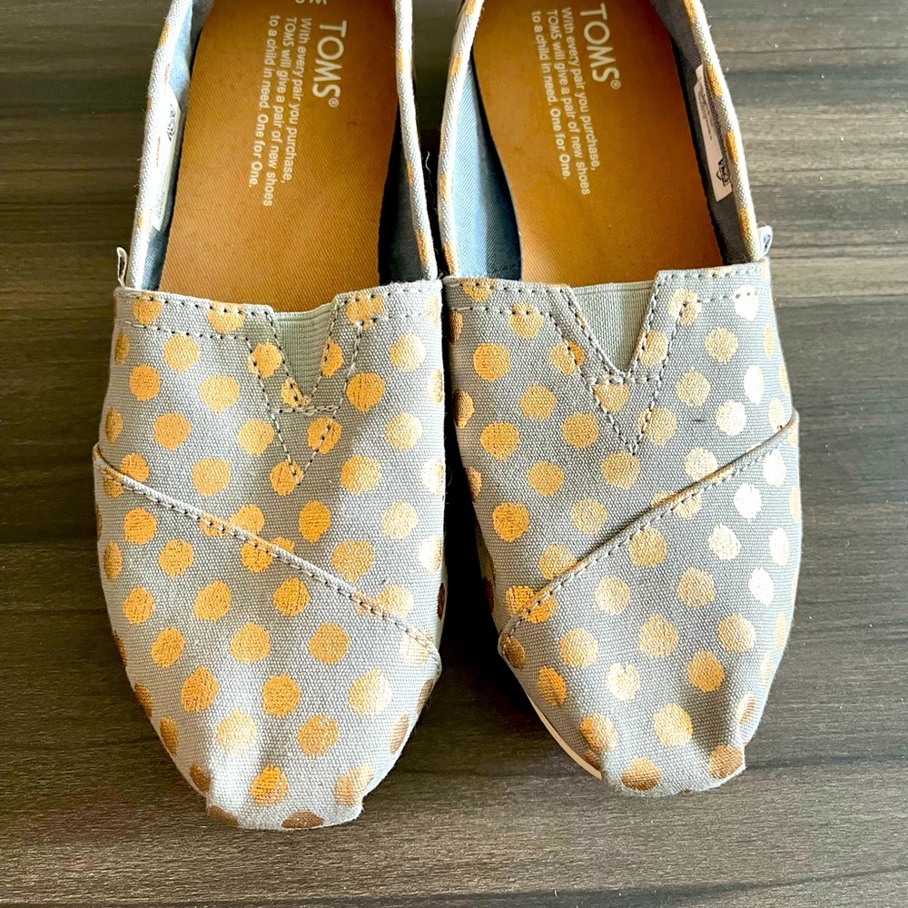 Toms slip on shoes - size 6
